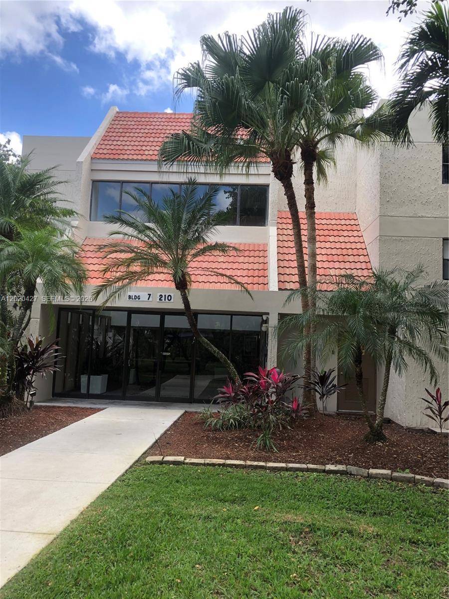 210 Lakeview DrWeston - Condo 1-4 Stories,Condo condo unit 207 - picture