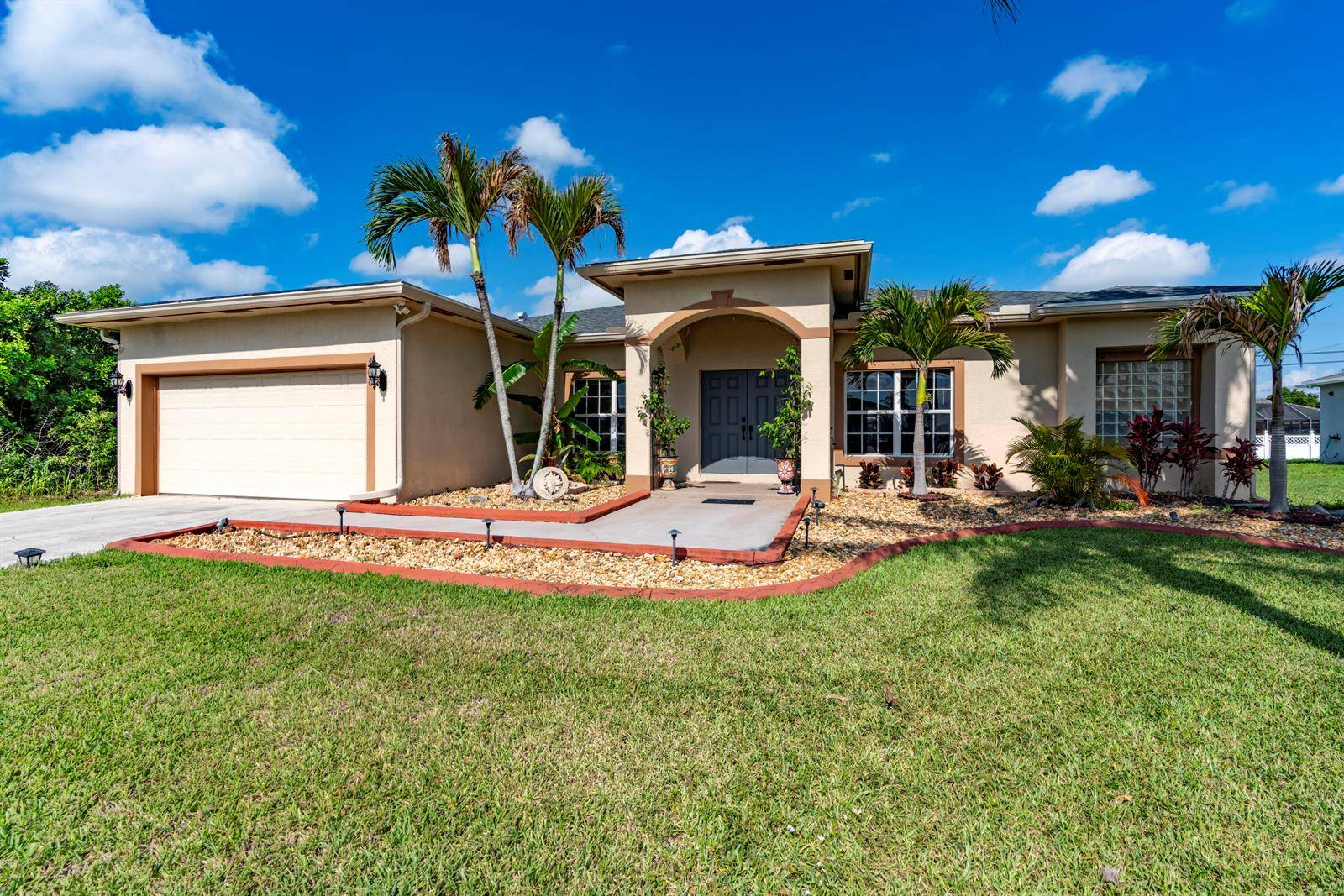 4230 SW BachmanPort St. Lucie - picture