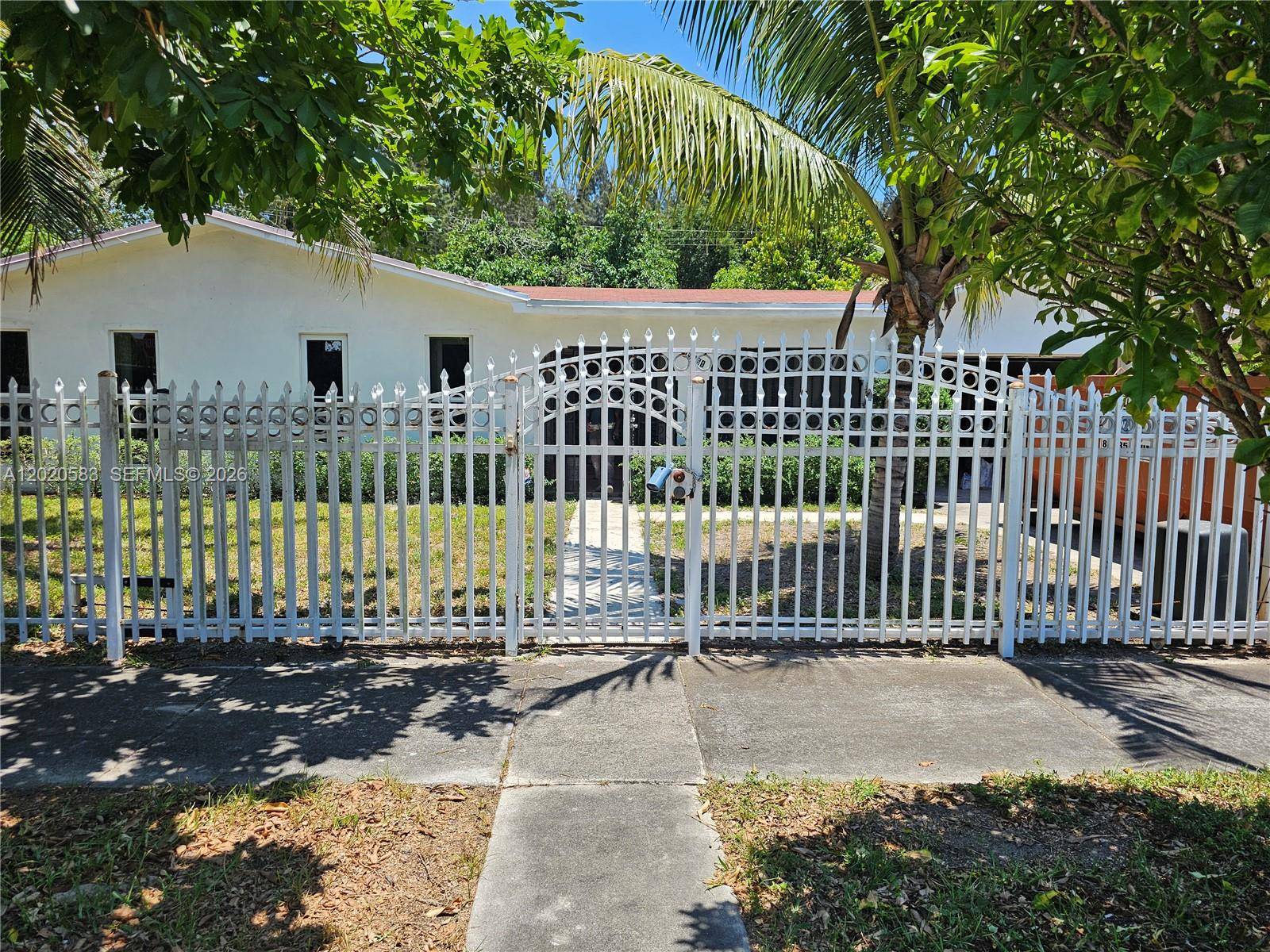 15851 NW 37th CtMiami Gardens - picture