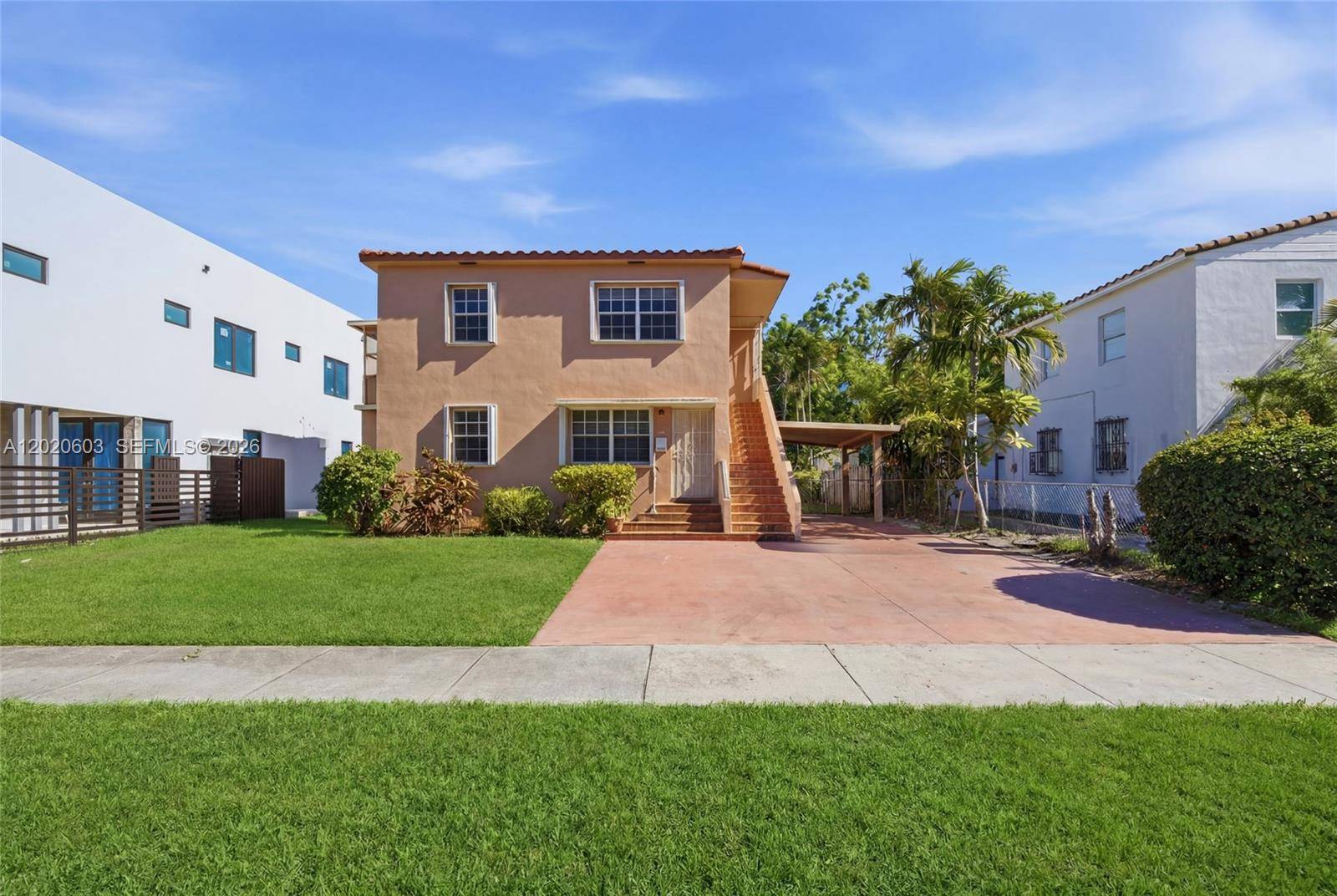 3750 SW 27th StMiami - picture