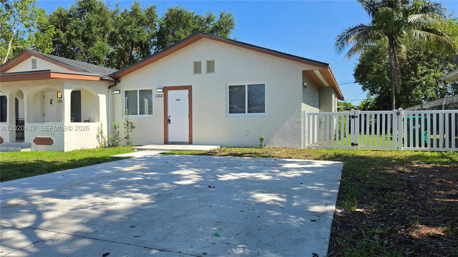 1068 NW 112th StMiami - Duplex/Tri/Quad-Annual,Multi Family condo unit 1068 - picture
