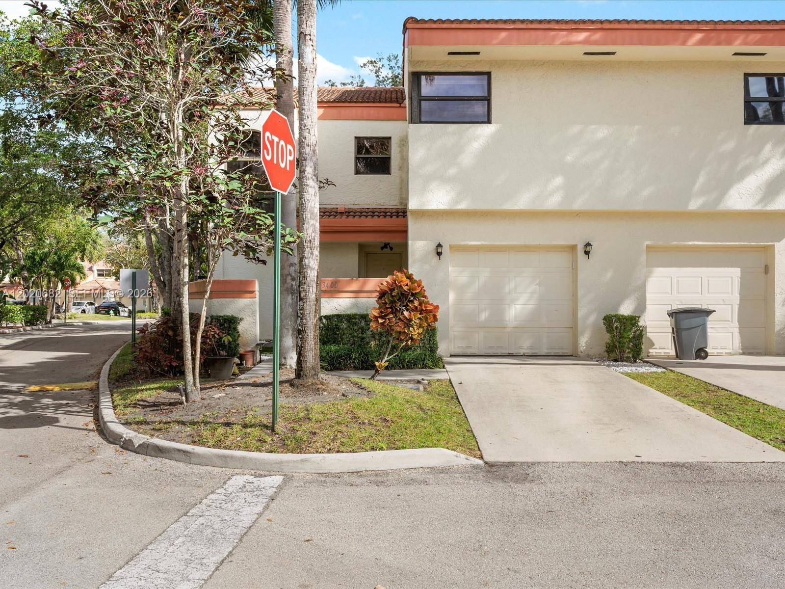 3400 Emerald Oaks DrHollywood - Townhouse condo unit 801 - picture
