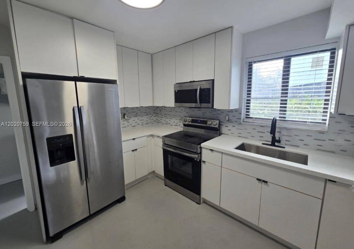 490 NE 170th StNorth Miami Beach - picture