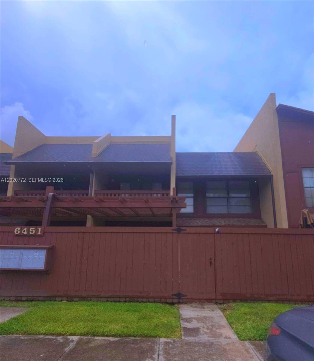 6451 SW 116th CtMiami - Townhouse,Condo condo unit F98 - picture