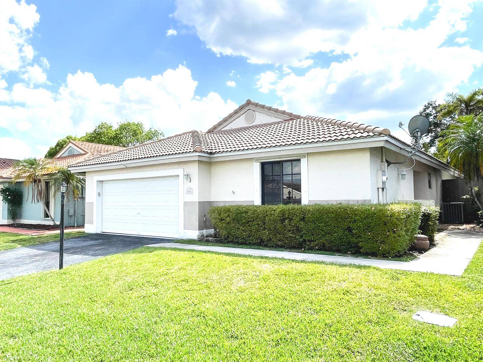 5851 BristolDavie - picture