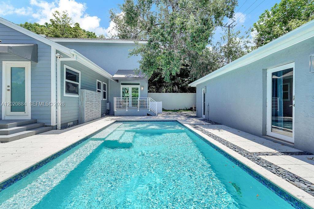 150 NE 50th TerMiami - picture