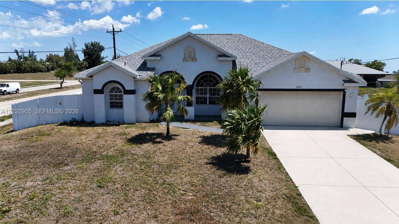 1602 SW 14th StCape Coral - picture