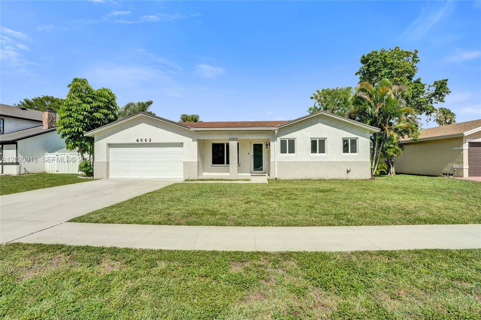 4662 NW 99th AveSunrise - picture