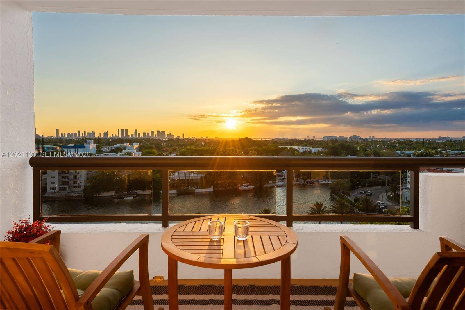 2555 Collins AveMiami Beach - Condo 5+ Stories,Condo condo unit 1106 - picture