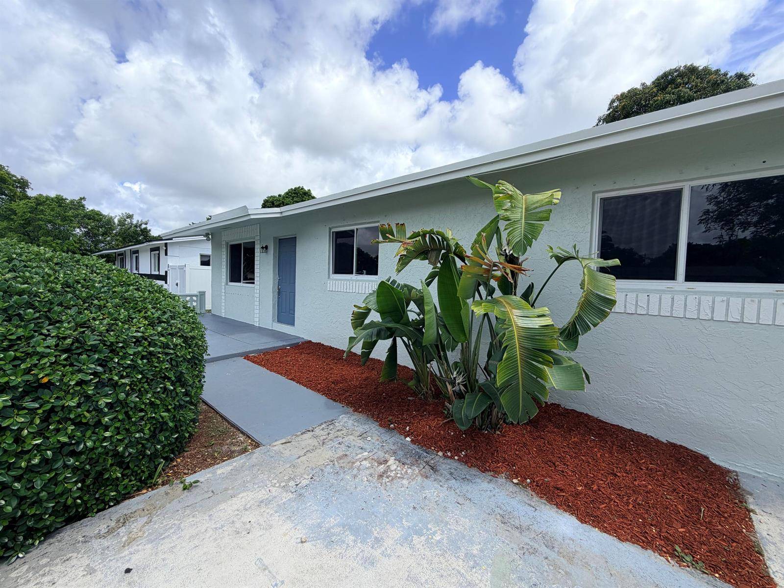 2811 NW 8thPompano Beach - picture