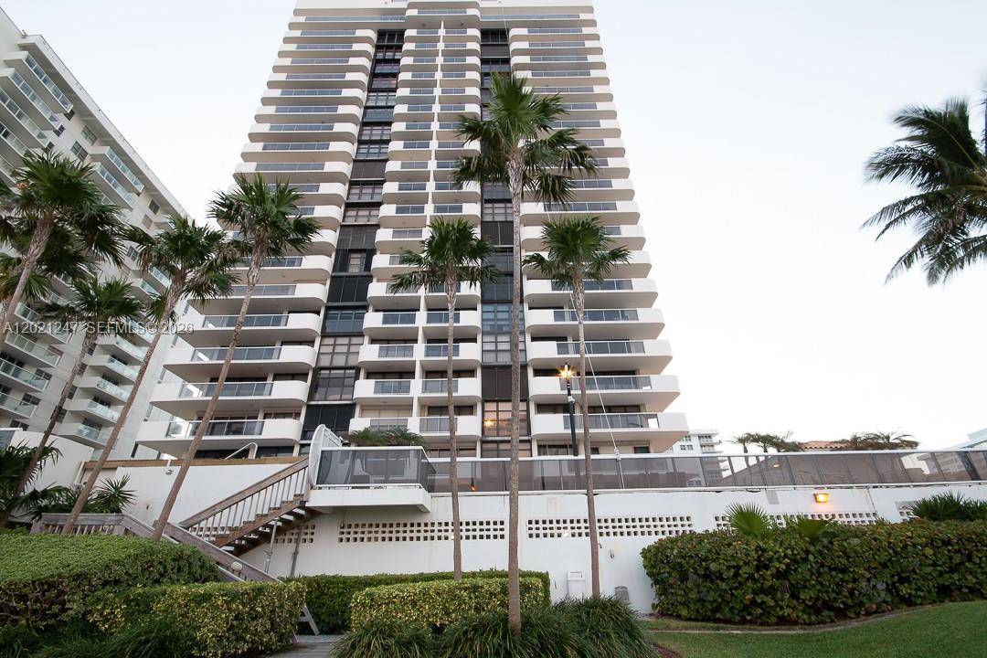 5757 Collins AveMiami Beach - Condo 5+ Stories,Condo condo unit 703 - picture
