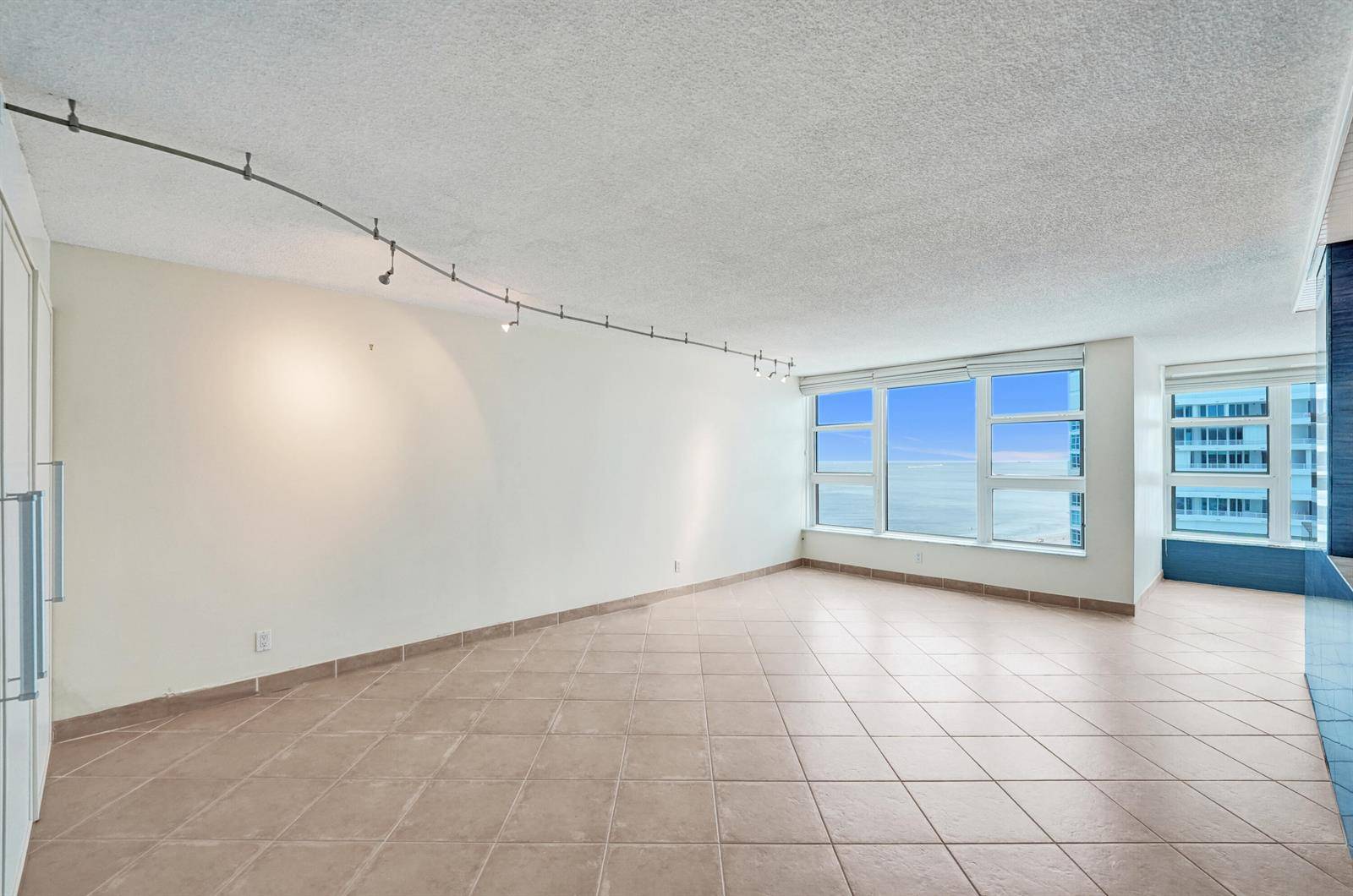 1620 S OceanLauderdale By The Sea - OCEAN COLONY CONDO,Ocean Colony condo unit 14-d - picture