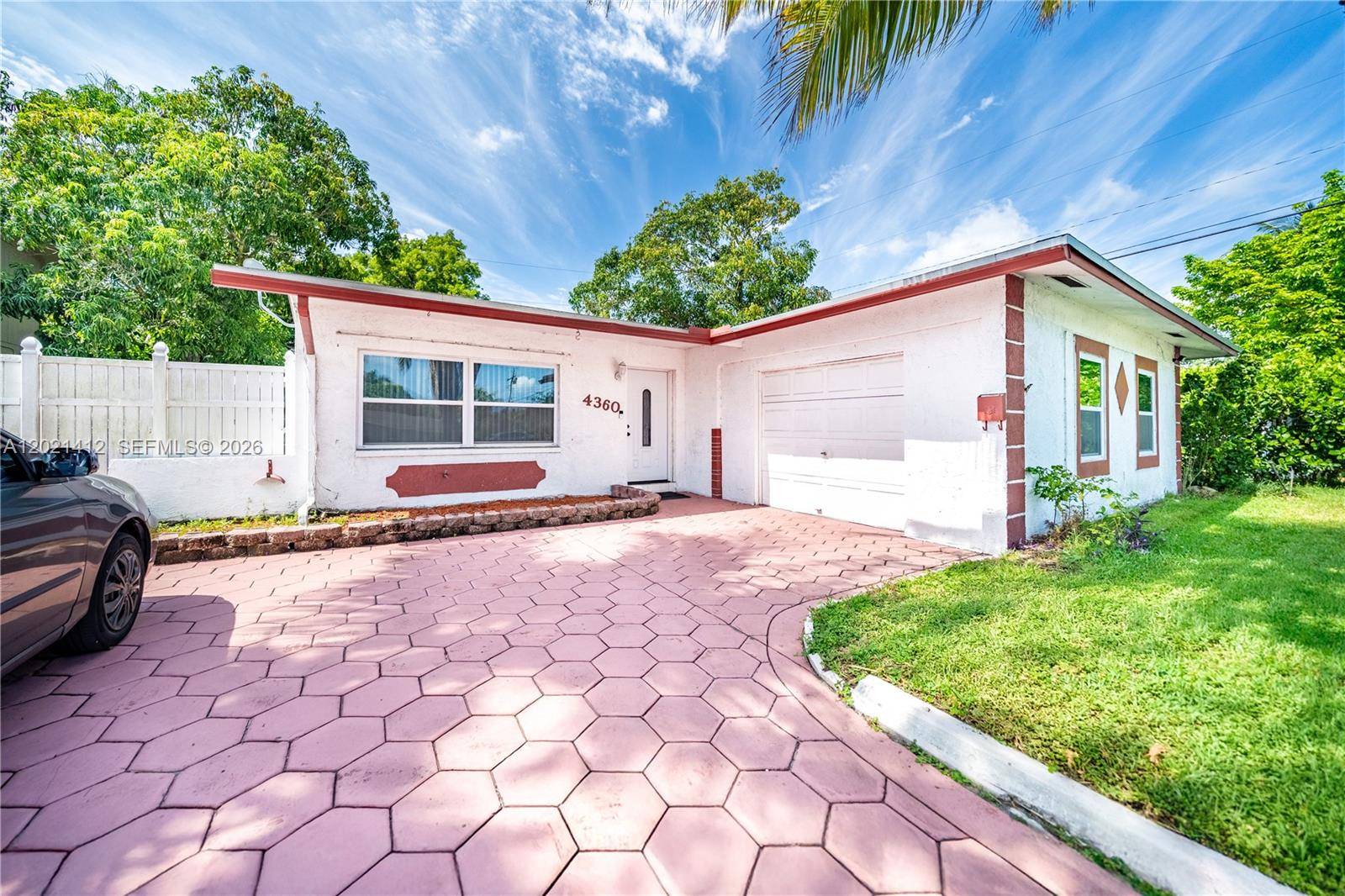 4360 NW 32nd CtLauderdale Lakes - picture