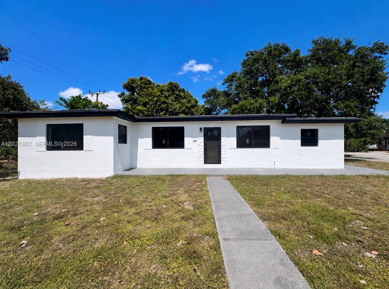 16301 NW 32nd AveMiami Gardens - picture