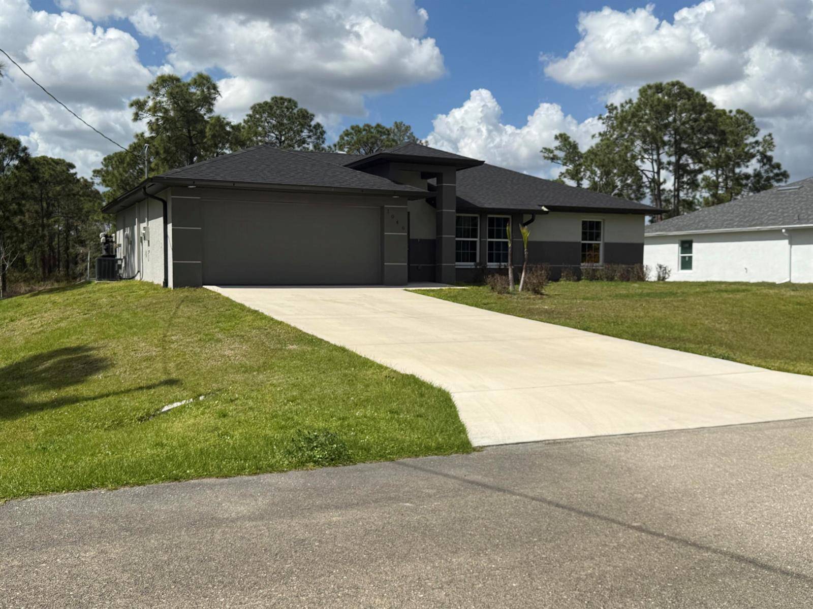 1046 S Cheney AveLehigh Acres - picture