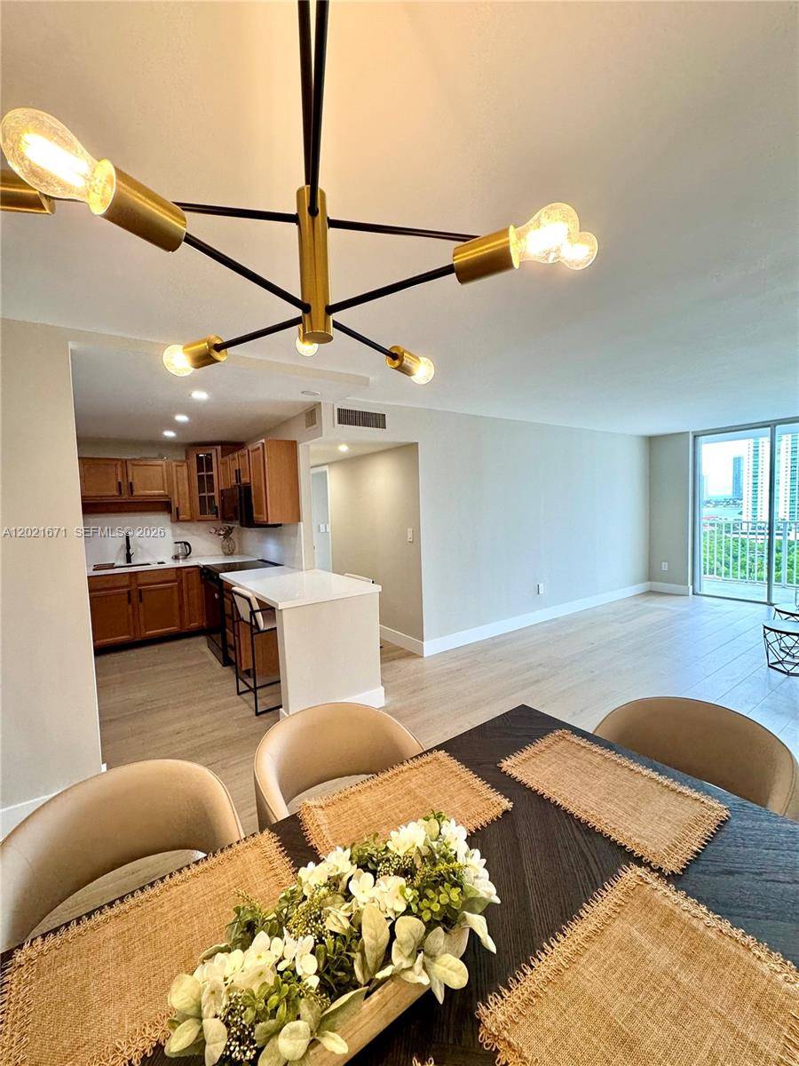 2851 NE 183rd StAventura - ADMIRALS PORT CONDO WEST condo unit 1607E - picture