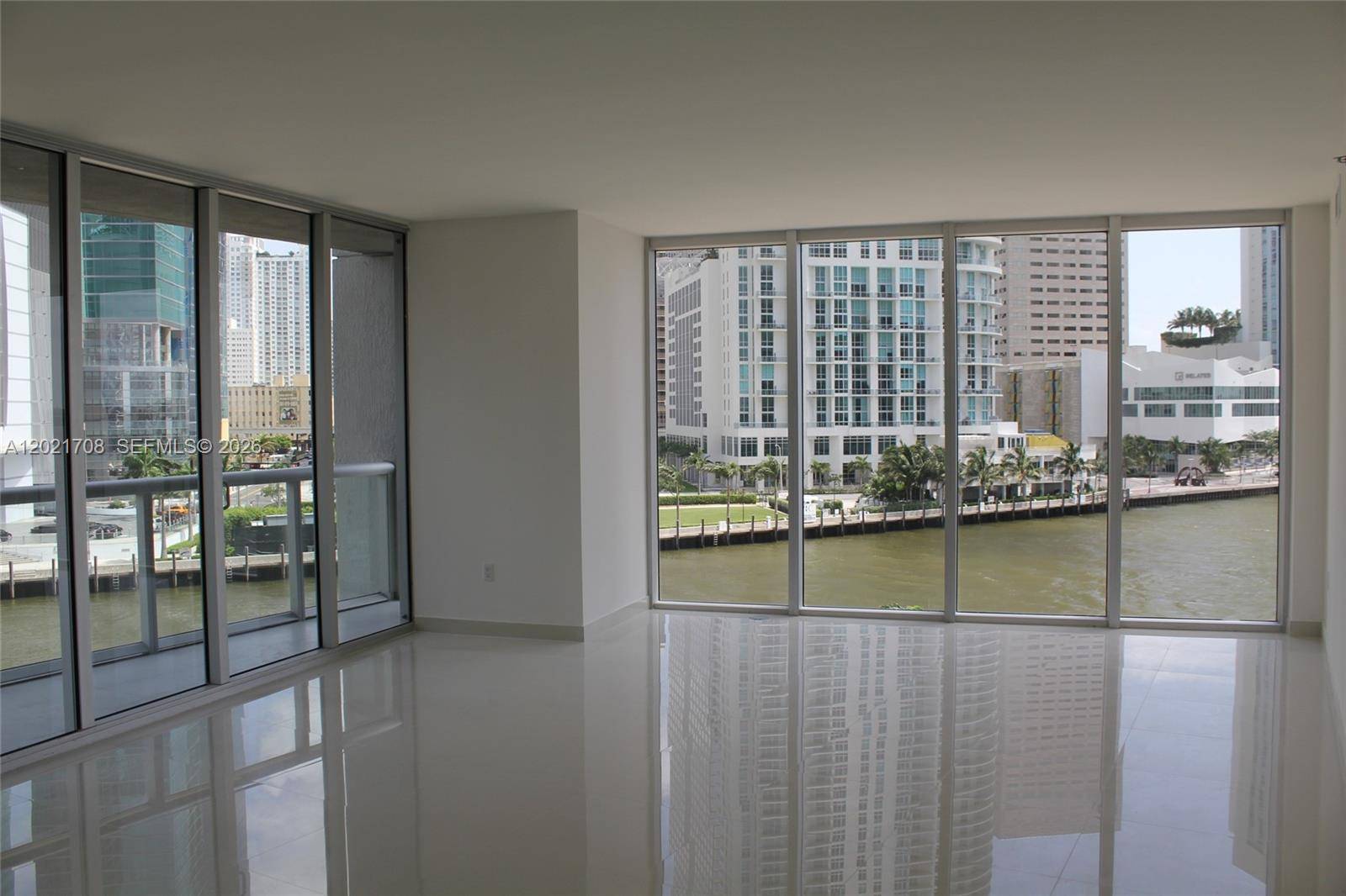 465 BRICKELL AVMiami - Icon Brickell Tower 1,Icon Brickell Tower condo unit 502 - picture