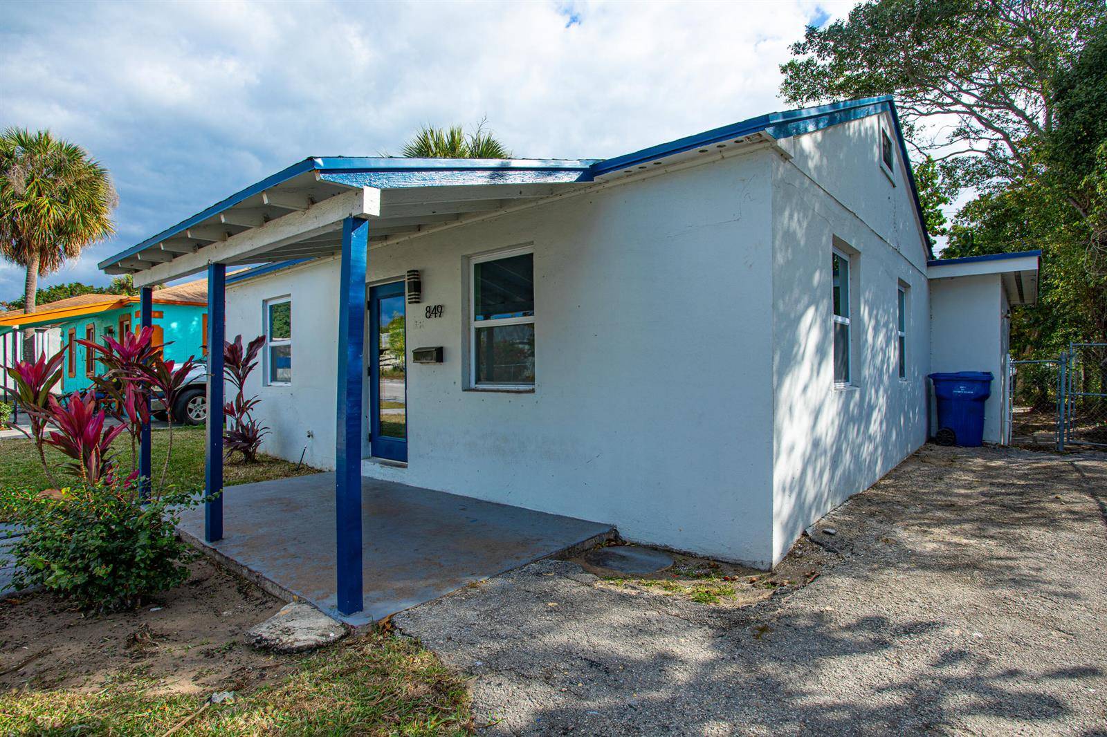849 W 2ndRiviera Beach - picture