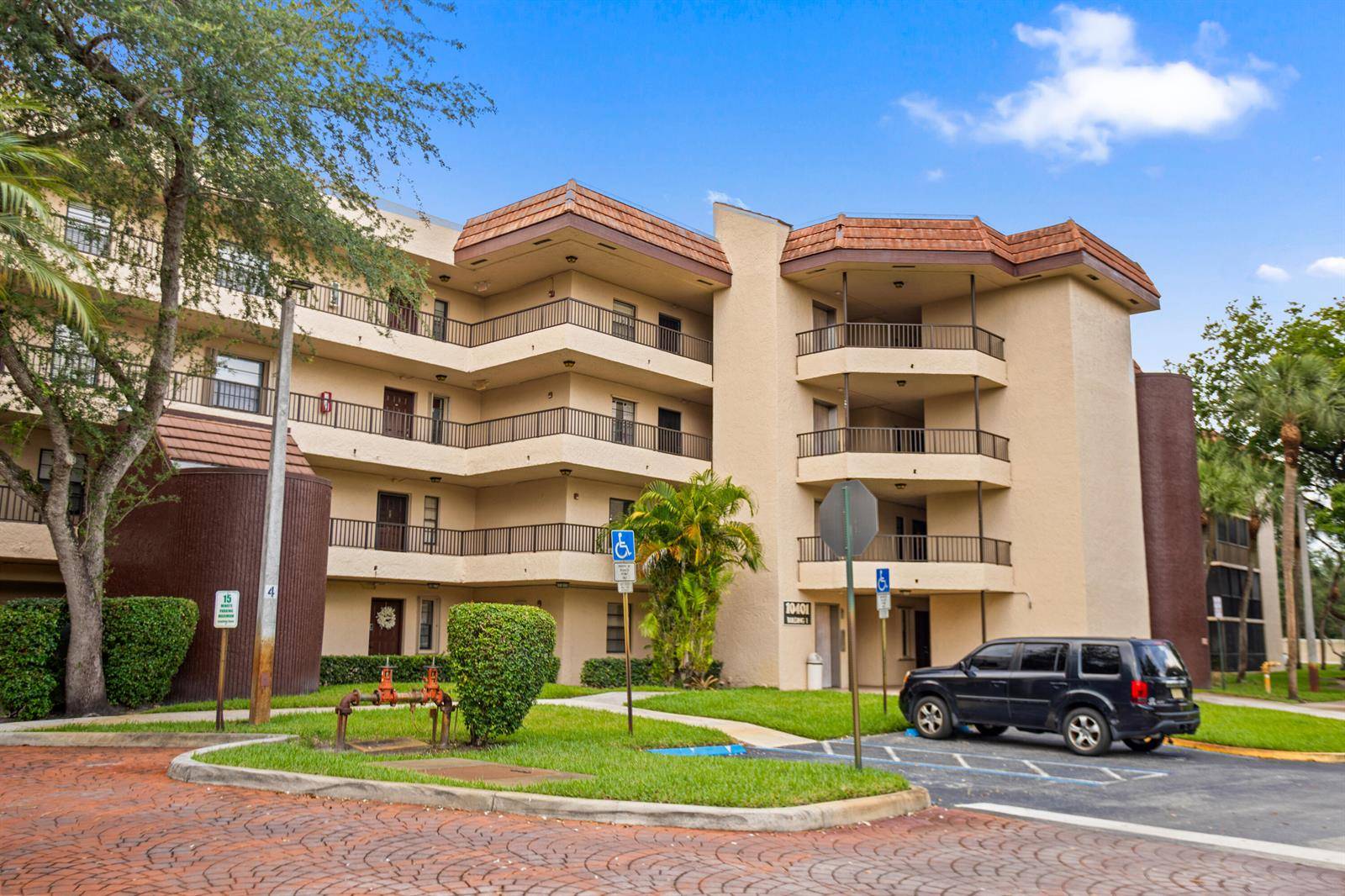 10401 W BrowardPlantation - Condo condo unit 209 - picture