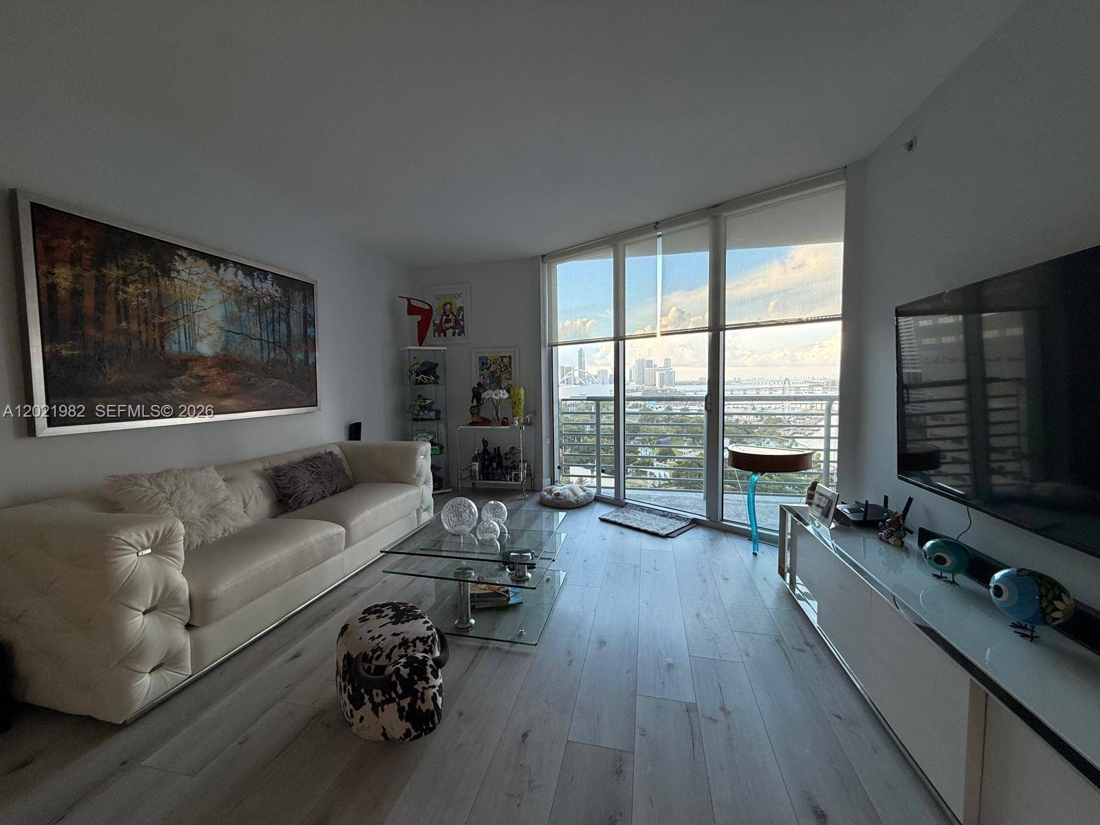 325 S Biscayne BlvdMiami - Condo 5+ Stories,Condo condo unit 2024 - picture