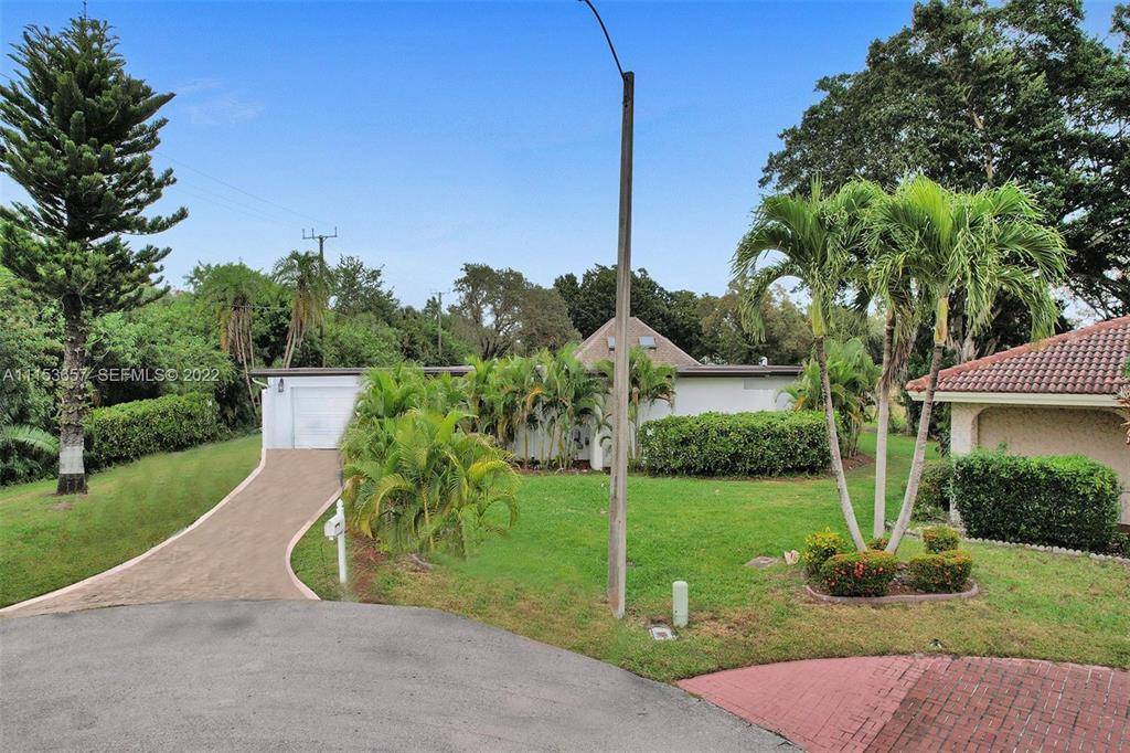 4808 Queen PalmTamarac - picture