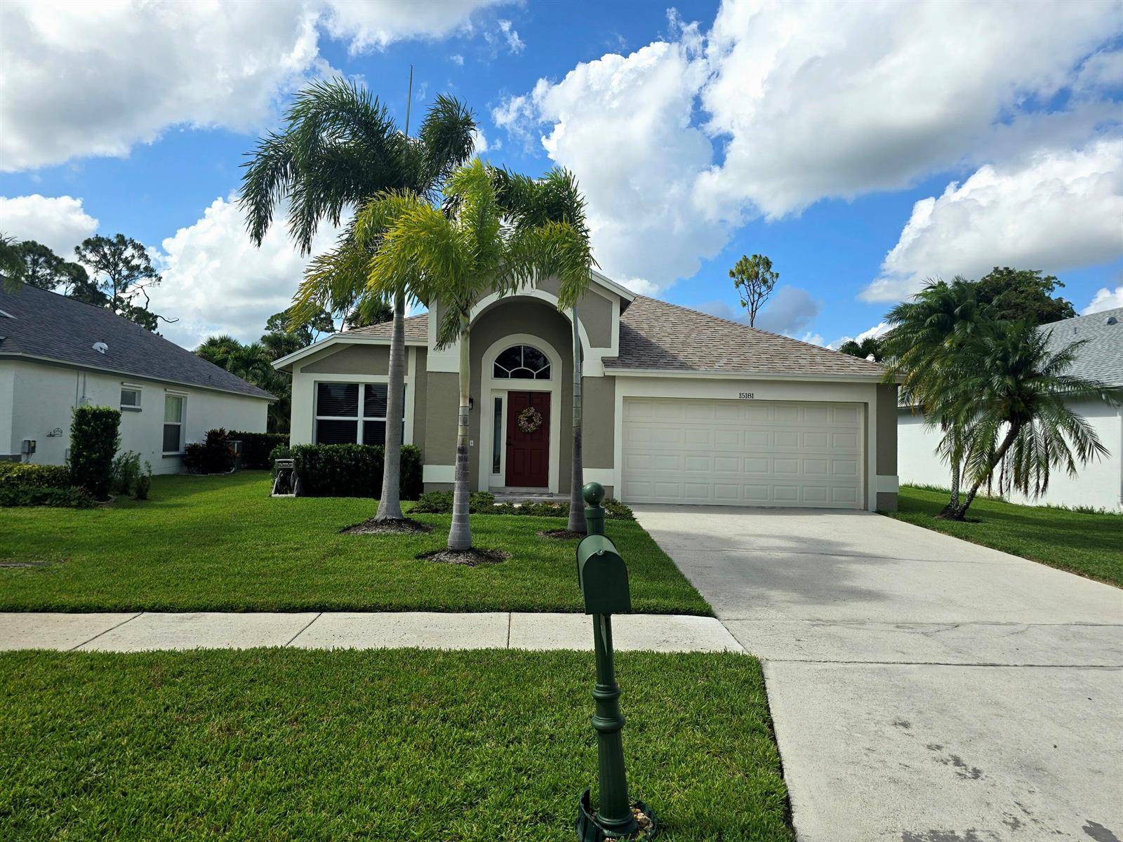 15181 Oak ChaseWellington - picture