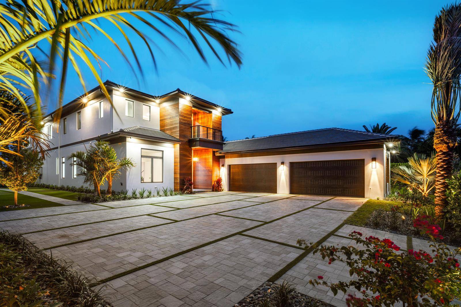 1708 N Lakeside - picture