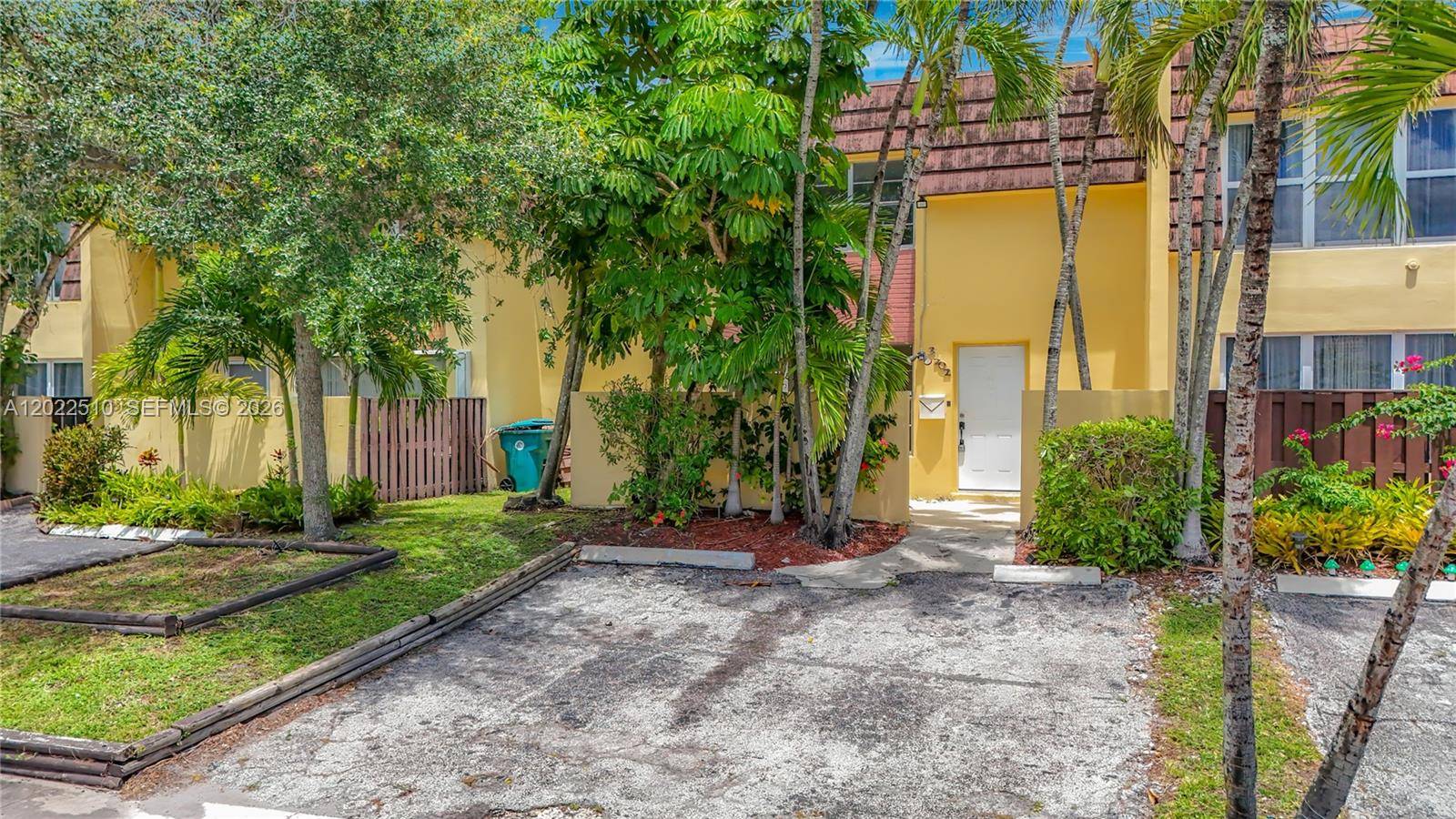 3702 SW 60th TerDavie - TOWNHOUSES AT NOVA condo unit 31 - picture