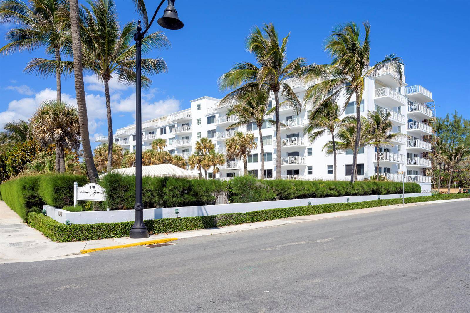 170 N OceanPalm Beach - OCEAN TOWERS NORTH CONDO condo unit 305 - picture