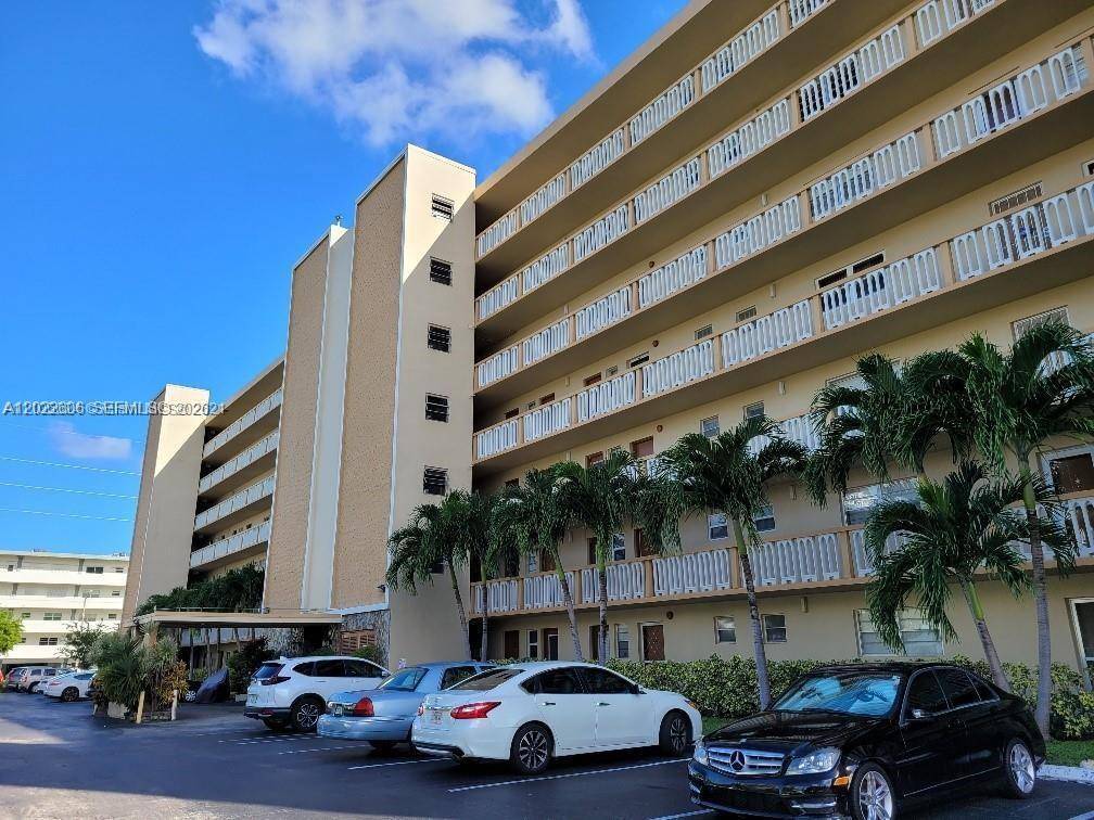 319 NE 14th AveHallandale Beach - MEADOWBROOK TOWERS CONDO condo unit 607 - picture