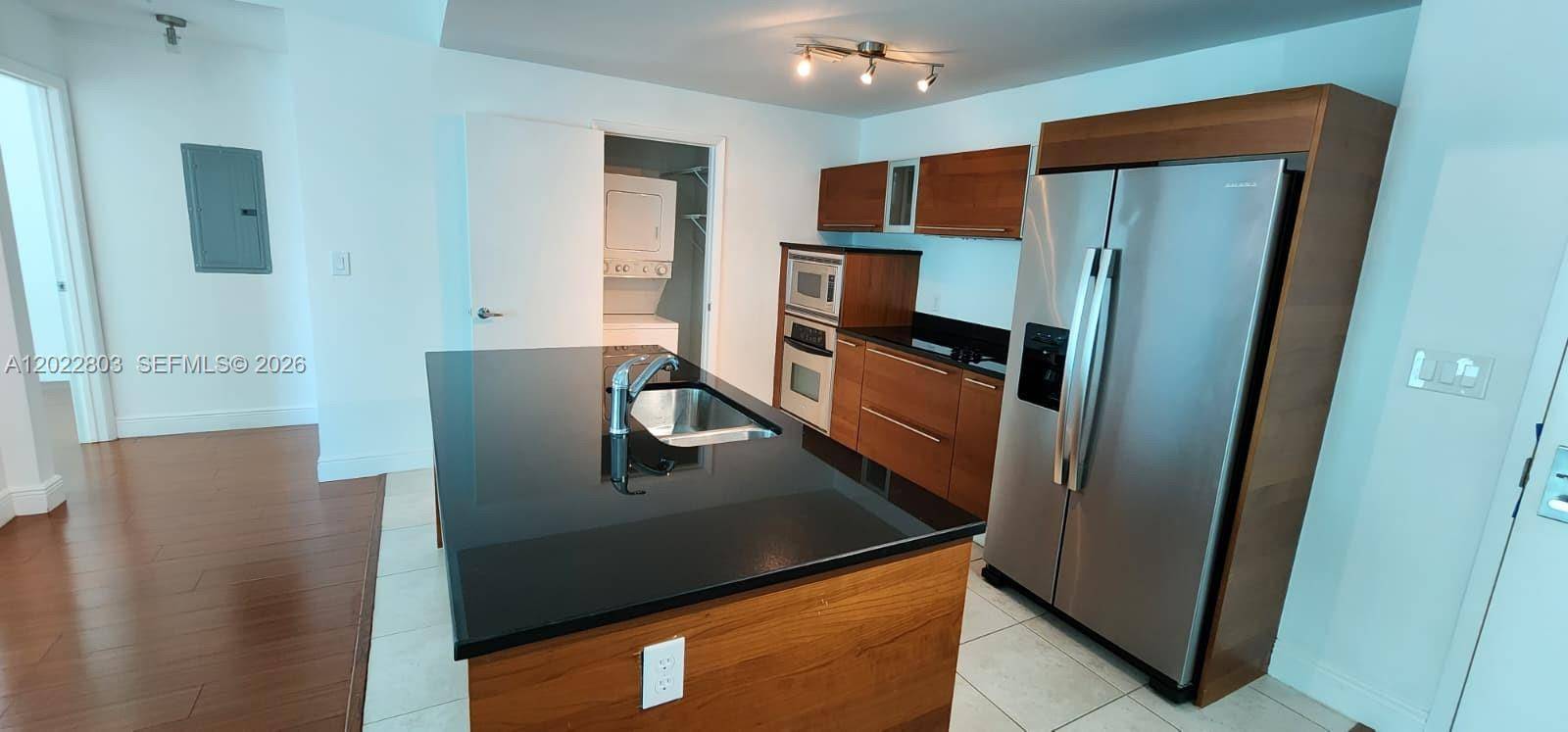 1900 N Bayshore DrMiami - Condo 5+ Stories,Condo condo unit 3717 - picture