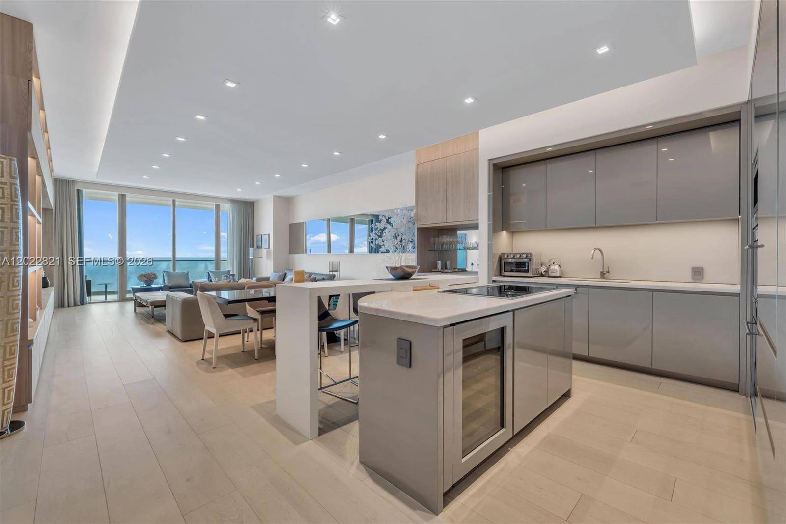 18975 Collins AveSunny Isles Beach - Condo/Co-Op/Annual,Condo condo unit 2802 - picture
