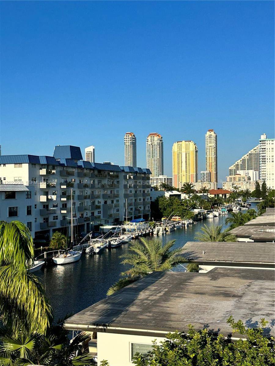 3601 NE 170th StNorth Miami Beach - Condo/Co-Op/Annual,Condo condo unit 409 - picture