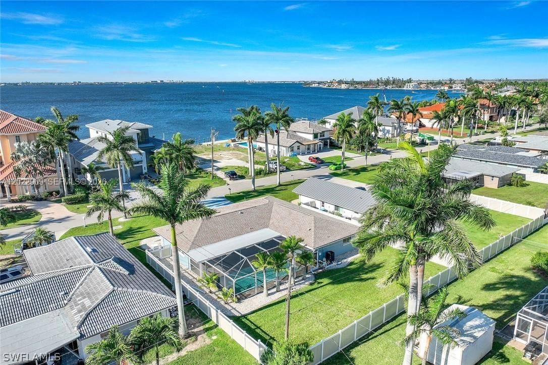 355 Bayshore DrCape Coral - picture