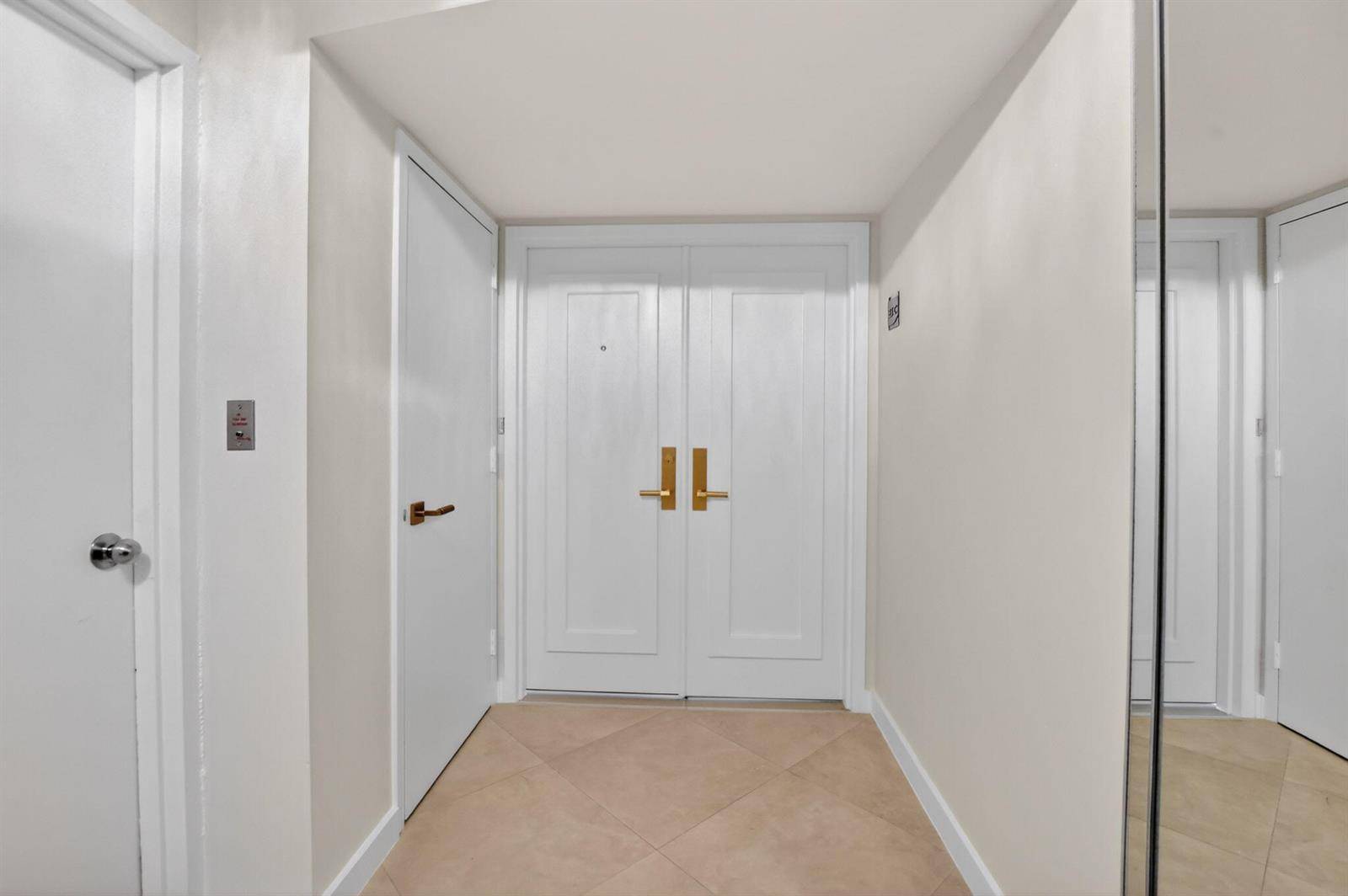 2800 S OceanBoca Raton - OCEAN TOWERS CONDO,Ocean Towers Condomi condo unit 23c - picture