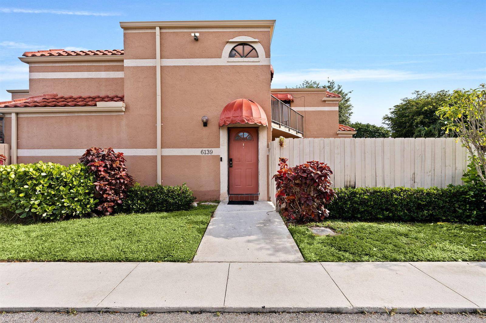 6139 Seven Springs - picture