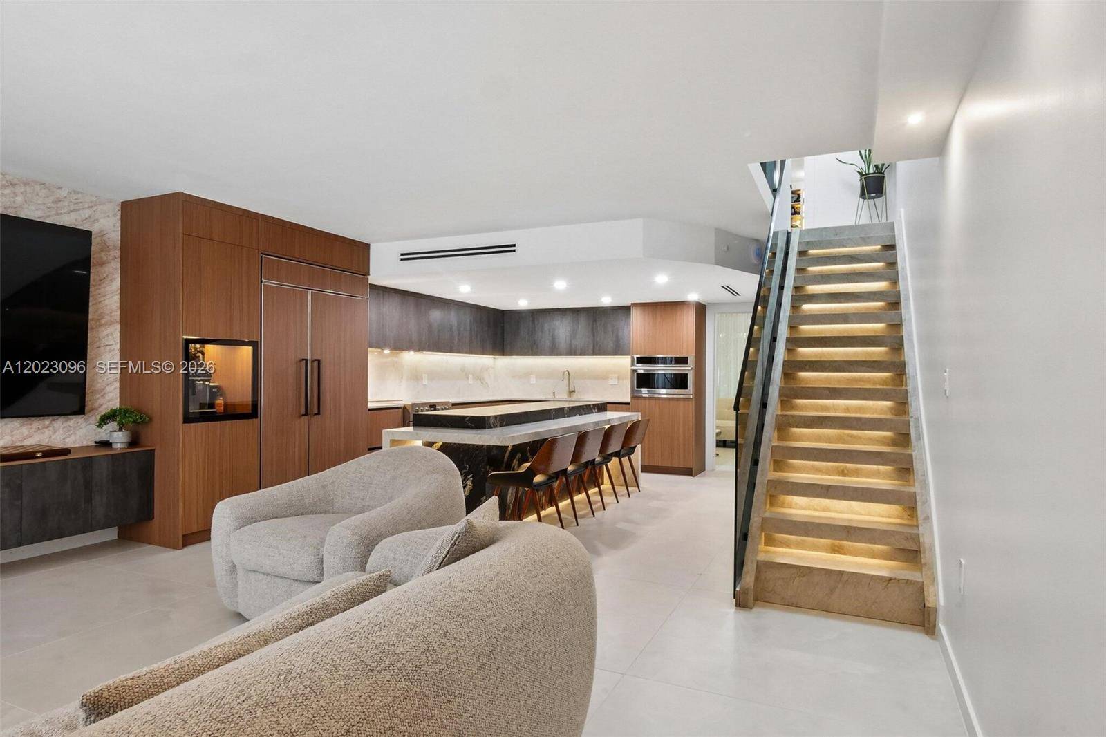 425 Grapetree DrKey Biscayne - GRAPETREE TOWNHOUSE CONDO condo unit 211 - picture