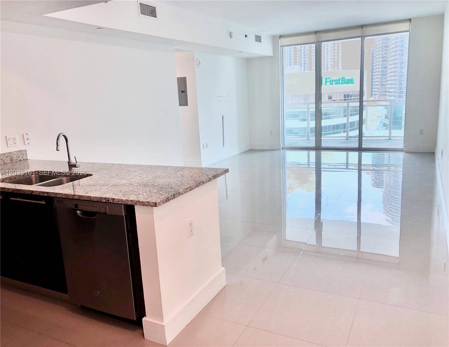 950 Brickell Bay DrMiami - Condo/Co-Op/Annual,Condo condo unit 1701 - picture