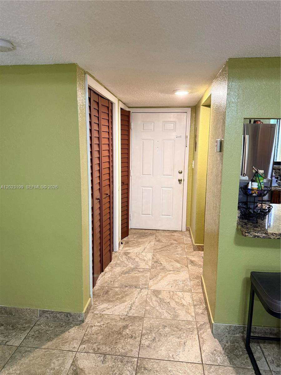 191 Lakeview DrWeston - Condo 1-4 Stories,Condo condo unit 103 - picture