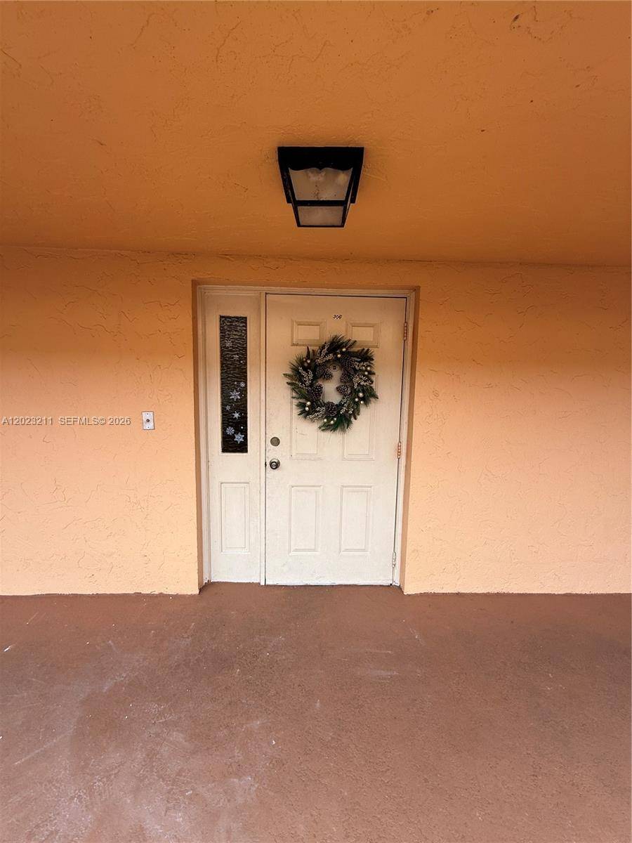 450 Commodore DrPlantation - Condo/Co-Op/Annual,Condo condo unit 306 - picture