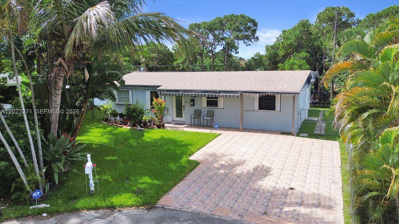 1020 NW 25th AveFort Lauderdale - picture