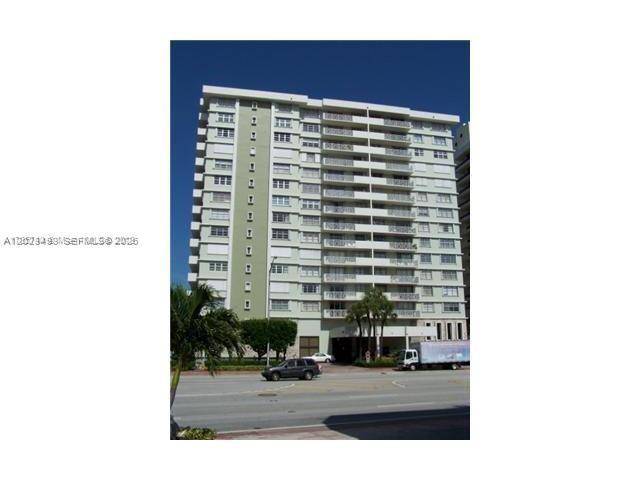 5825 Collins AveMiami Beach - Condo/Co-Op/Annual,Condo condo unit 11C - picture