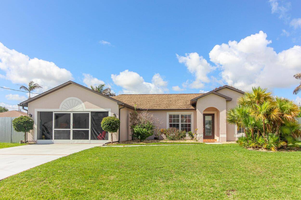 2718 SW HamiltonPort St. Lucie - picture
