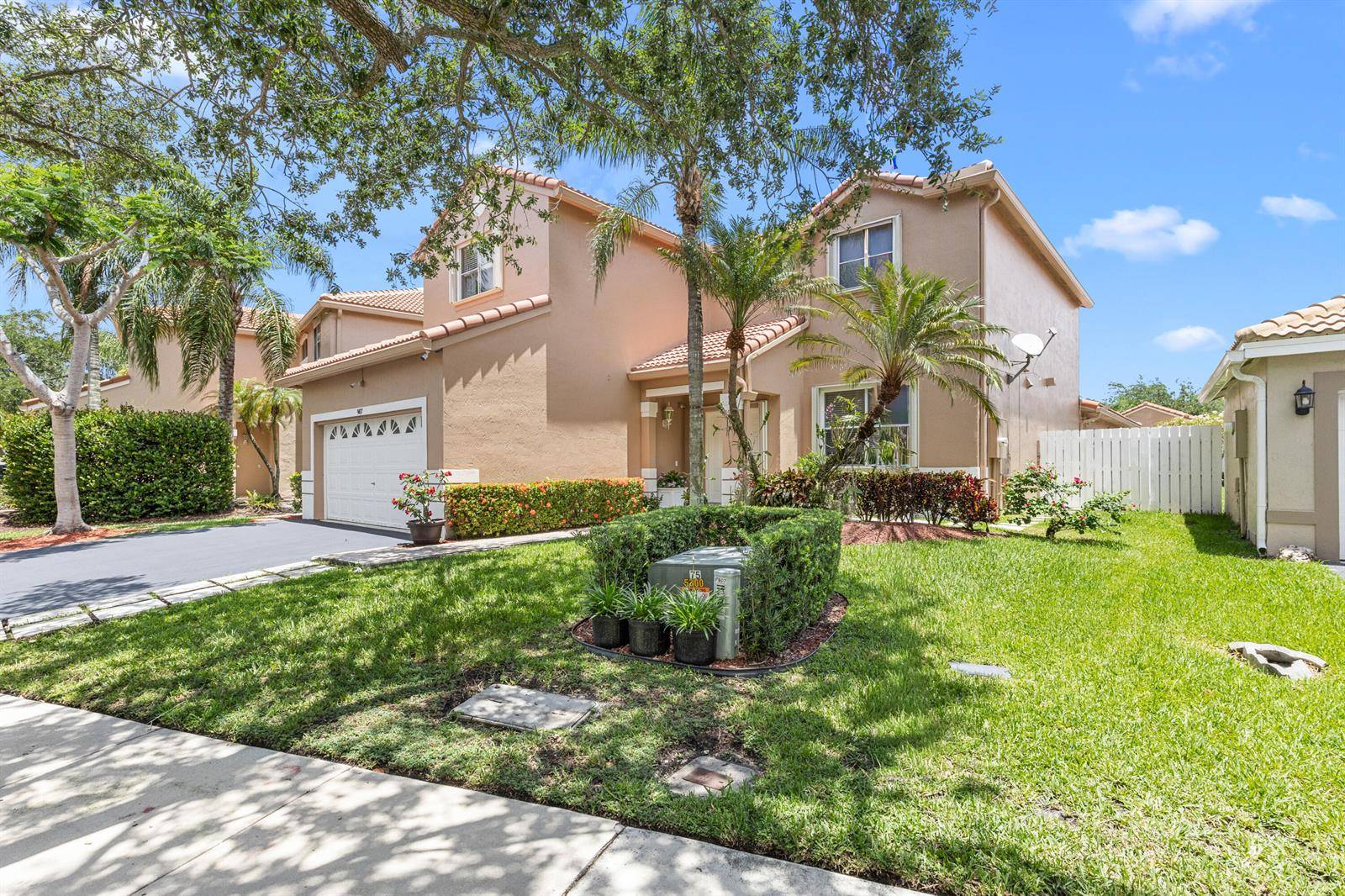 907 StantonWeston - picture