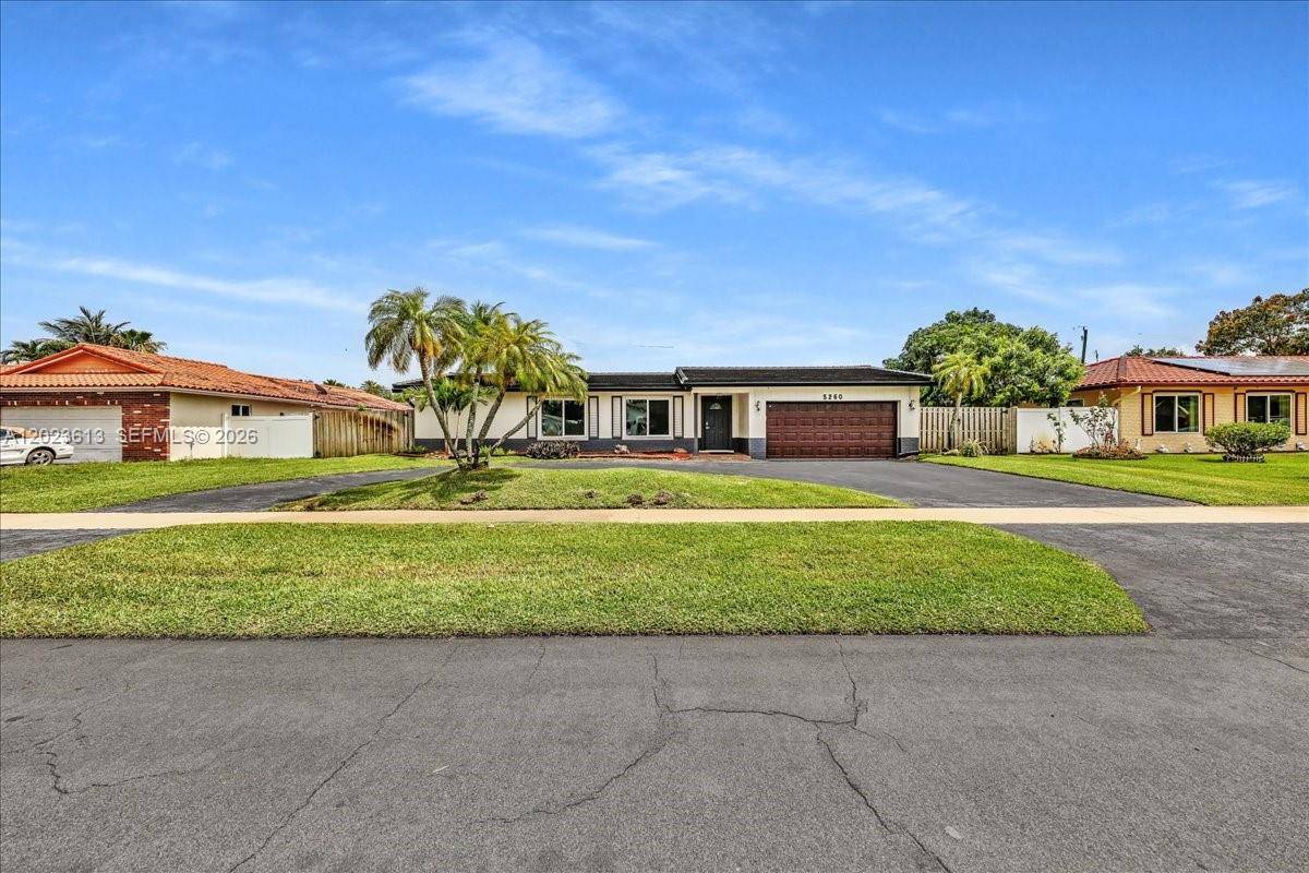 5260 SW 10th CtPlantation - picture