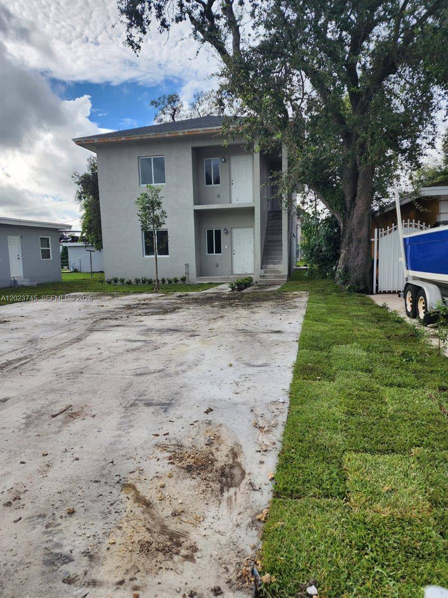 2750 NW 58th StMiami - Duplex/Tri/Quad-Annual,Villa condo unit 2752 - picture