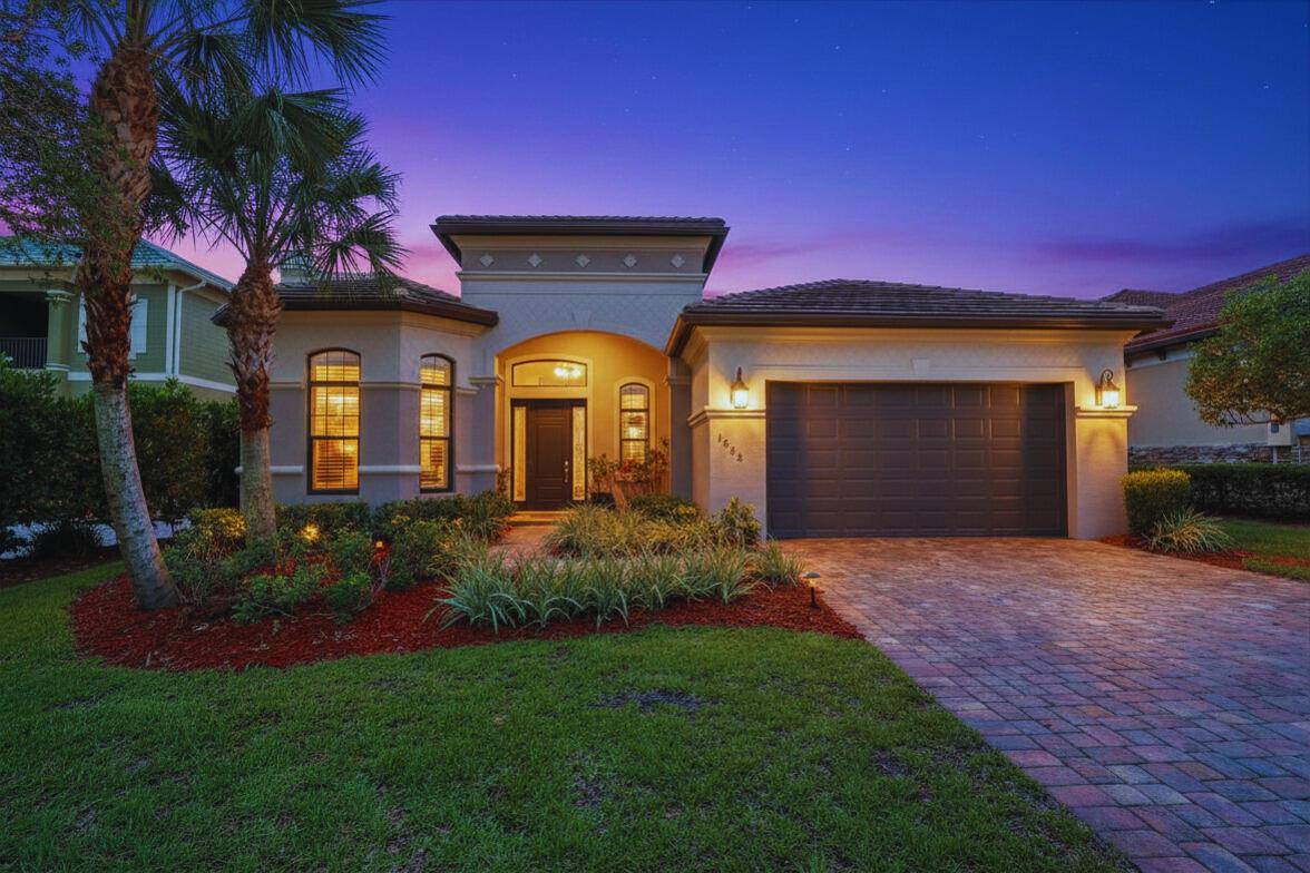 1042 NE Savanna OaksJensen Beach - picture