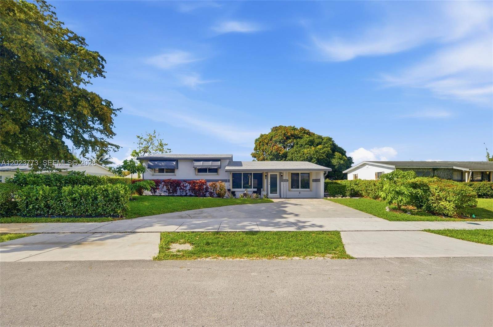 2780 NW 25th StFort Lauderdale - picture