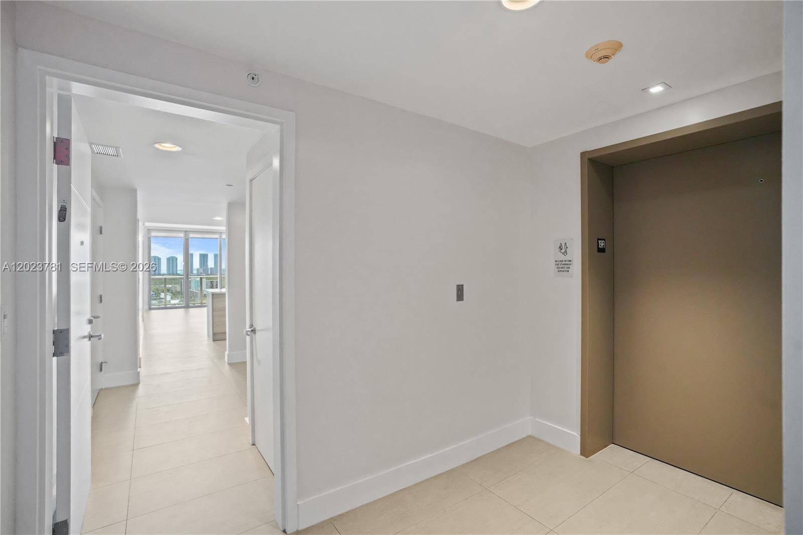 16385 Biscayne BlvdNorth Miami Beach - Condo/Co-Op/Annual,Condo condo unit 1919 - picture