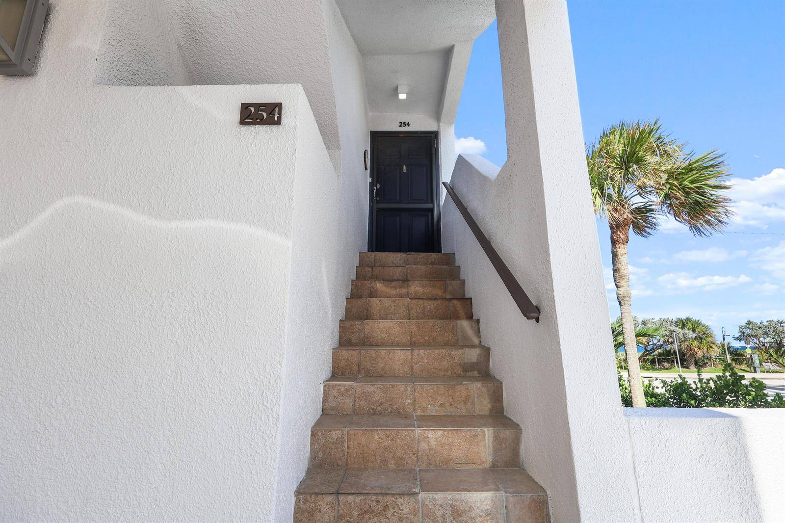 250 S OceanDelray Beach - WINDEMERE HOUSE CONDO,Windemere House condo unit 254 - picture